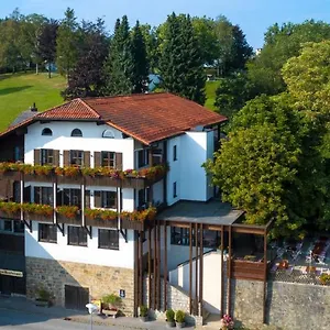 https://landhotel-gottinger-waldkirchen.com-bavaria.com